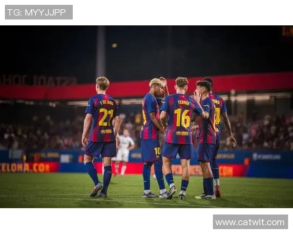 巴萨主场不敌皇马,西甲争冠形势再起波澜 巴萨主场不敌皇马,西甲争冠形势再起波澜