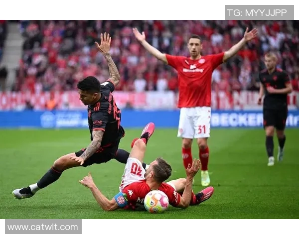 拜仁慕尼黑轻松战胜云达不来梅，保持领先优势展现强大实力