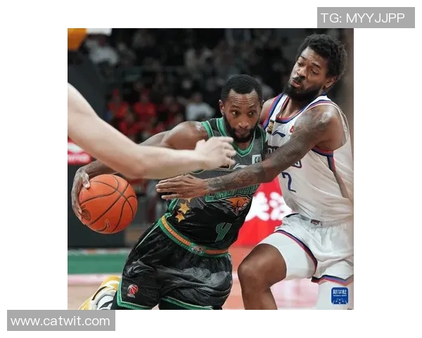 辽宁本钢主场大胜对手，全队表现出色