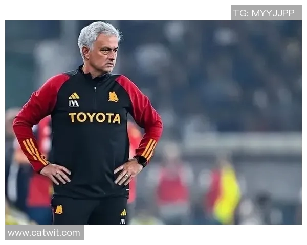 卢卡库状态低迷，穆里尼奥考虑出售其离队：一段传奇的告别？