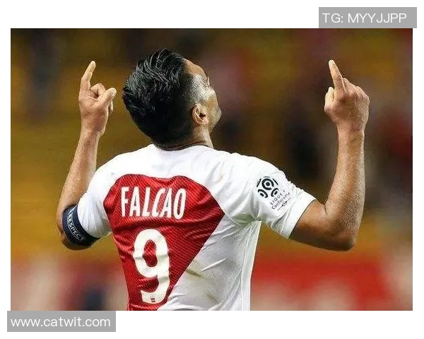 夏尔克04客场失利，保级形势严峻：一支传统豪门的生死关头