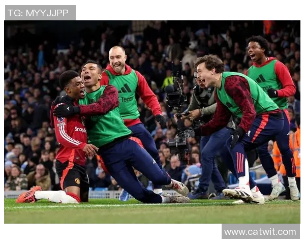 英超球队曼联击败曼城获得胜利，重夺联赛冠军希望！