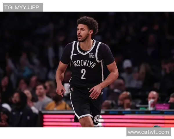 灰熊球员约翰逊：稳健防守铸就最佳防守球员之路